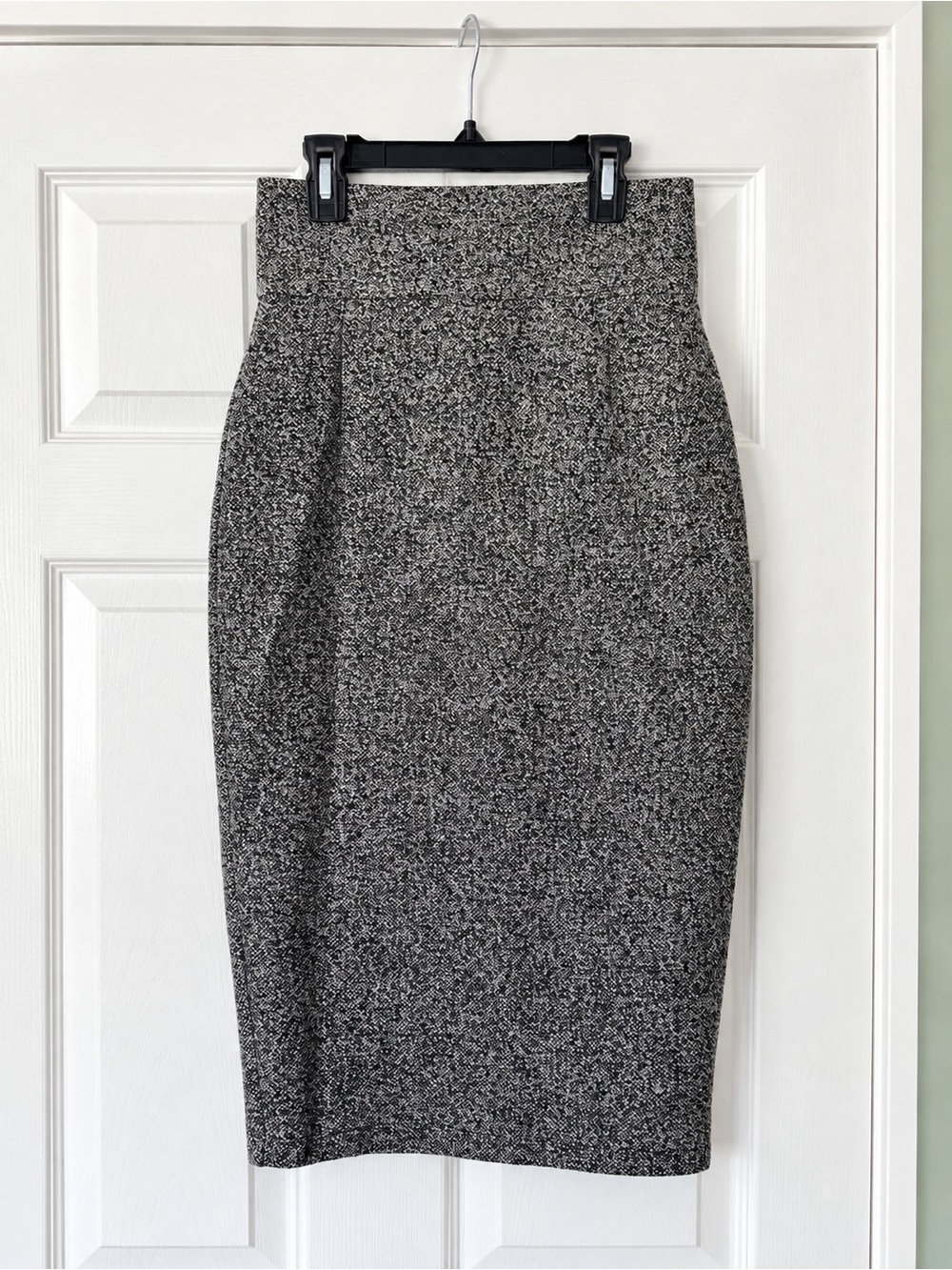 NWT bebe High Waist Black White Tweed Pencil Midi Skirt Back Slit